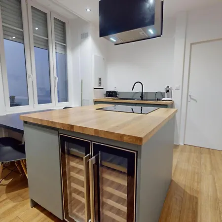 Le Majestic & Pool *